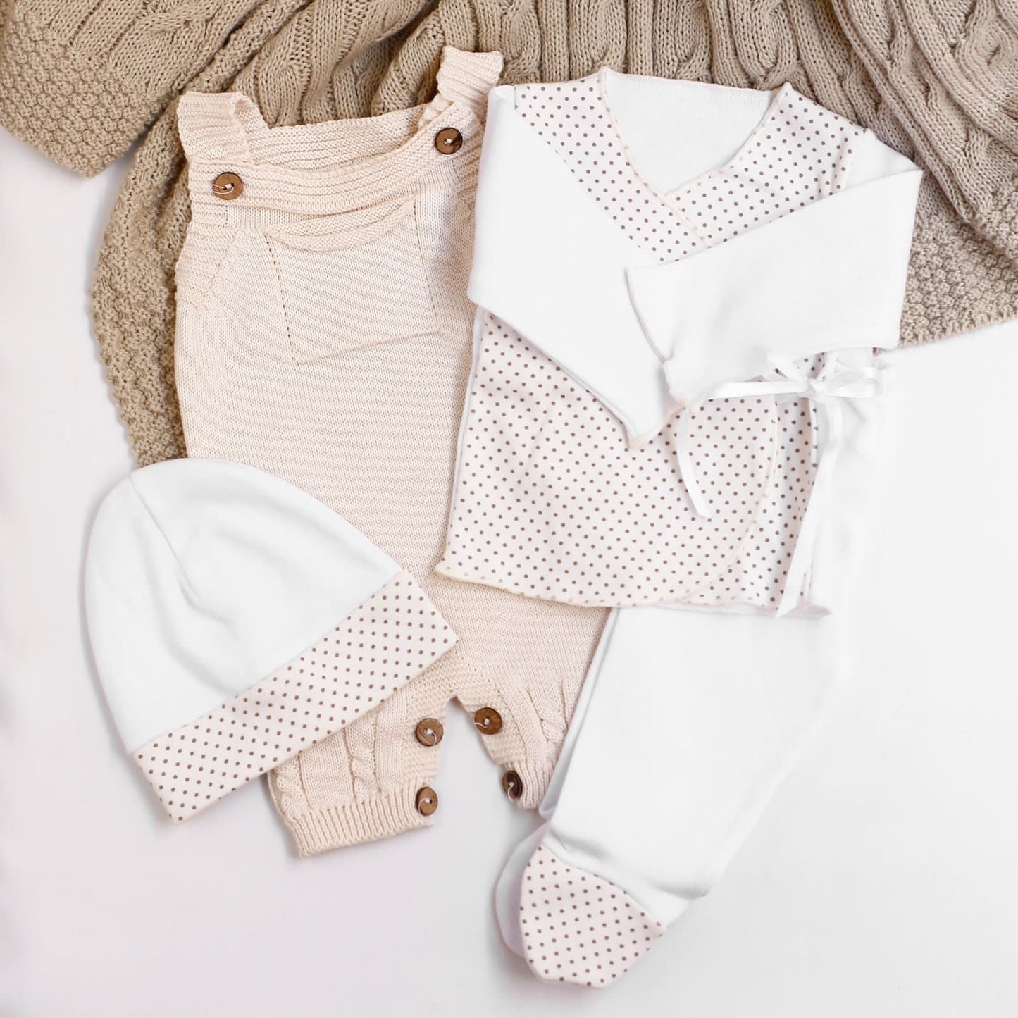 Conjunto de 4 piezas con cinta estampada
